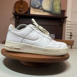 Nike Air Force 1 '07 Low Womens Size 9 White Sneaker Shoes 315115-112